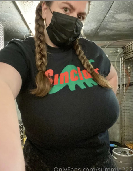 Summie model erotic picture