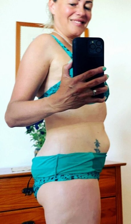 Sarah Cawood nice actress pictures