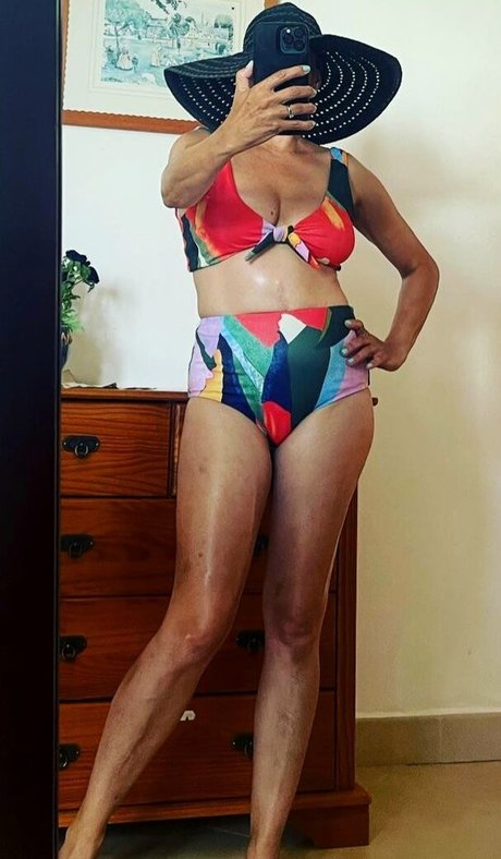 Sarah Cawood perfect pornstar image