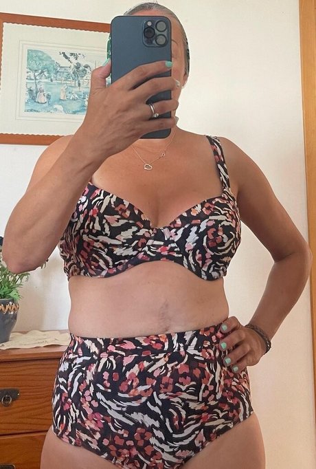 Sarah Cawood pornographic model images