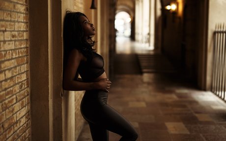 Mimi Desuka high quality actress image