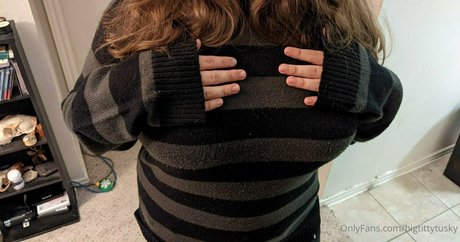 bigtittytusky pornographic actress pics