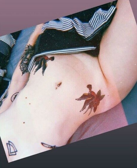 Inked Babe sexy pornstar images