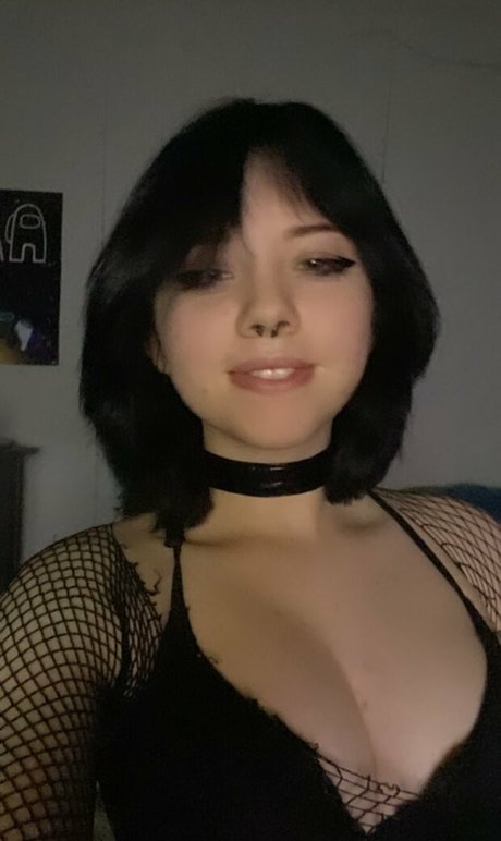 Notebookpapr nude model img