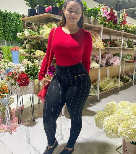 Loverllyc free actress picture