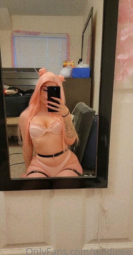 goldieee model xxx photos