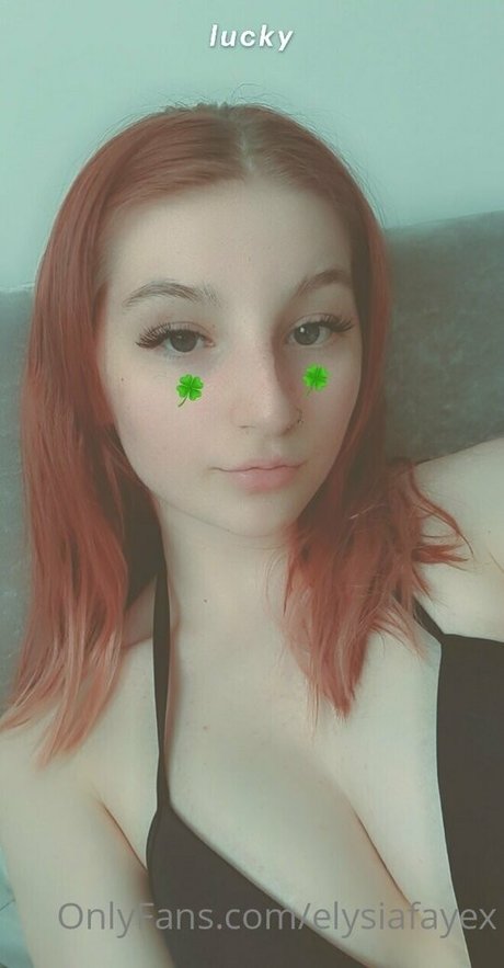 elysiafayex model erotic photo