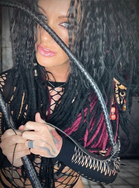 immistressraven pretty model picture