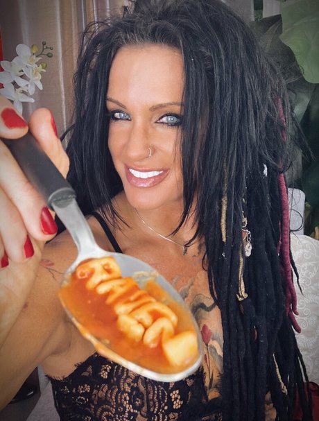 immistressraven star pornographic pic