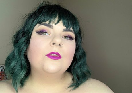 maisonfoxqueen art model img