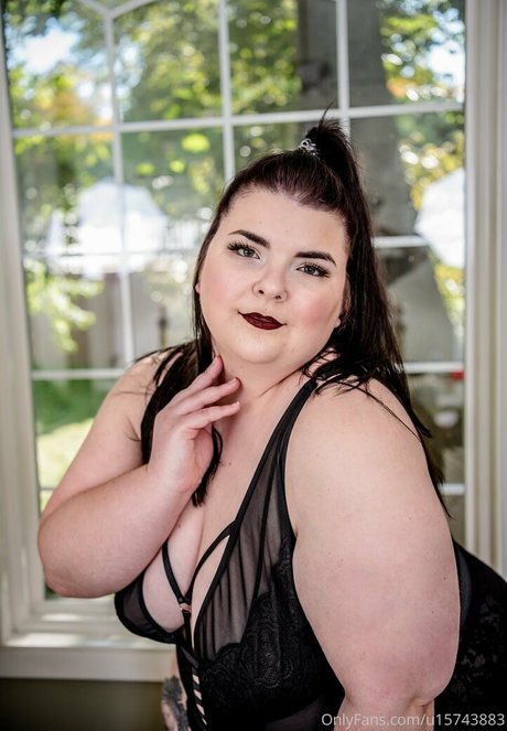 maisonfoxqueen adult star pics