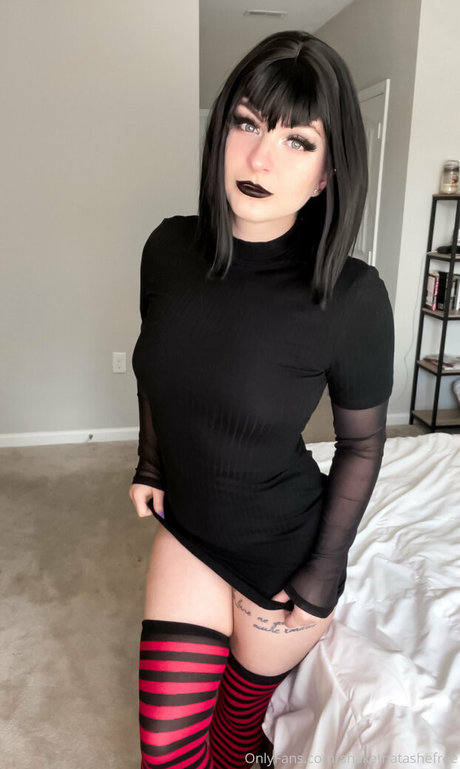 shakethatashefree pornstar naked photo