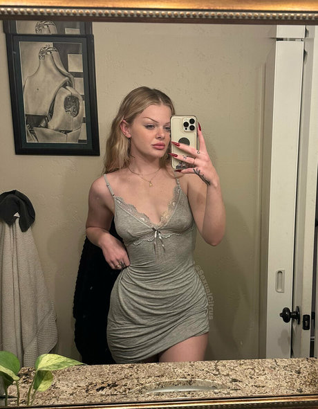 sexualcitrus perfect model pic