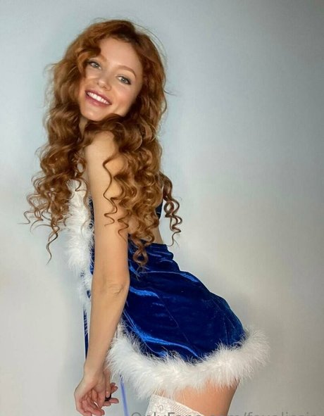 foxalissia nude model pic