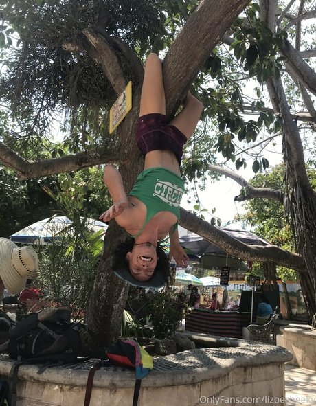 lizbecheeky model sex gallery