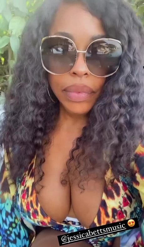 Niecy Nash nude star pictures