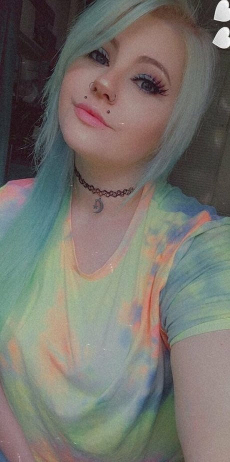 nikkimonstrosity Profile pic