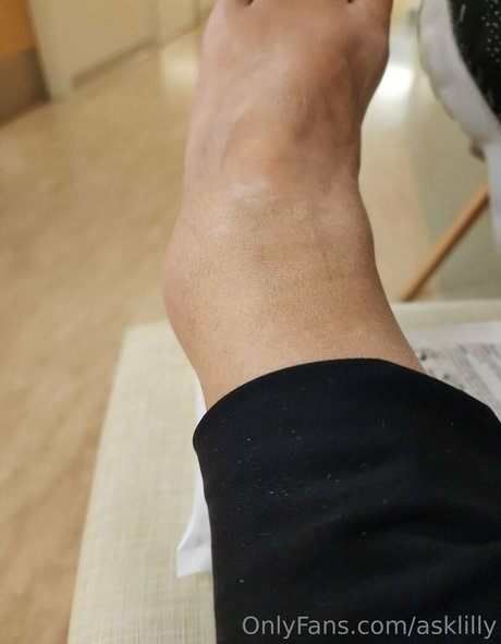 asklilly naked model pictures