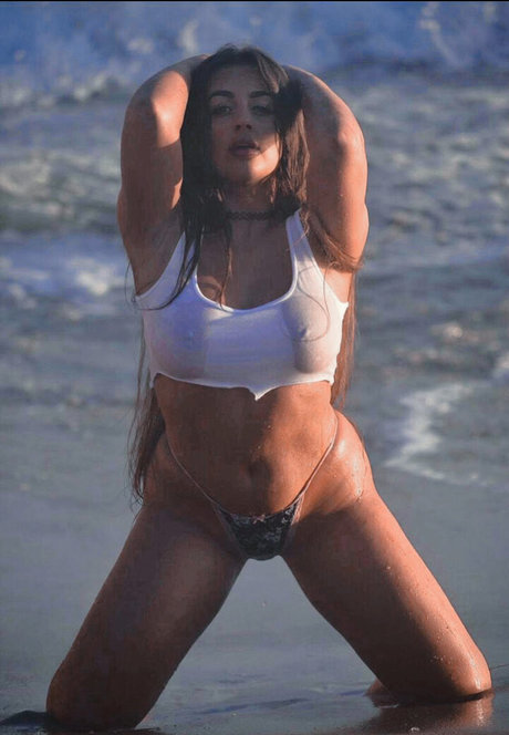 Nikiamarshalll model beautiful gallery