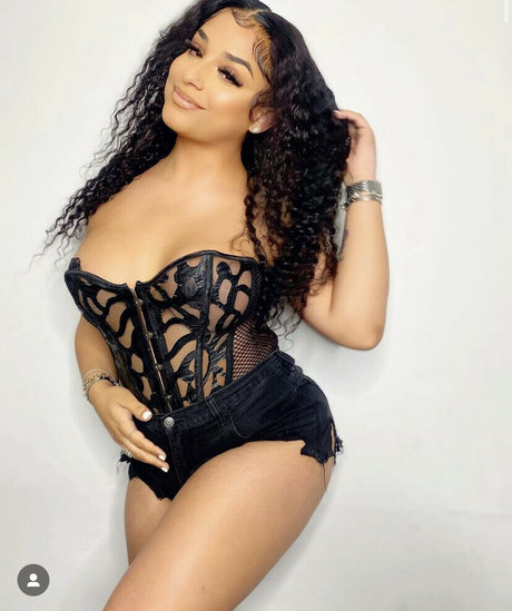 Gabbyamourr model nudes gallery