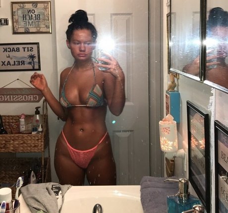 Kymber Sauerwine pornstar high quality pics