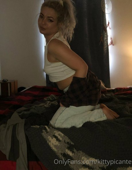 oliviathenorth star naked pics