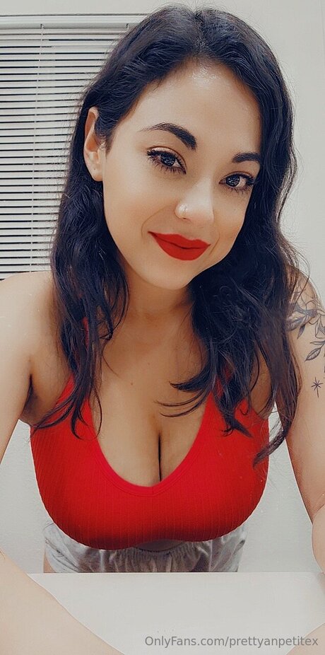 prettyanpetitex top star galleries