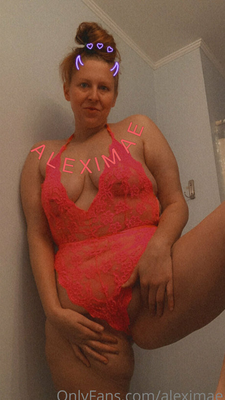 aleximae model top images