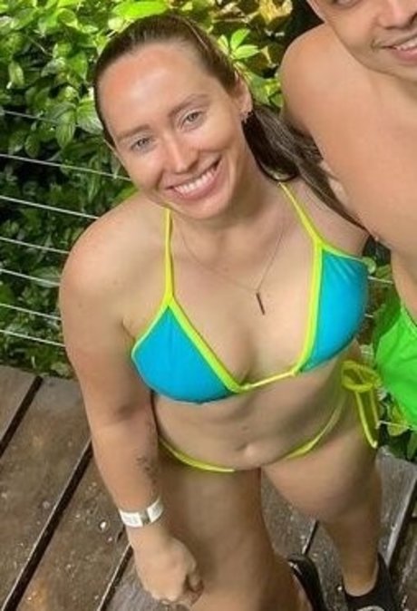 sabrinahnl pornstar beautiful pic