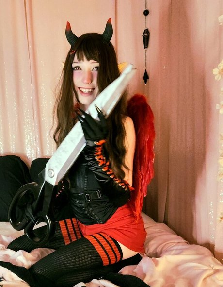 ur succubus gf sexy star pic