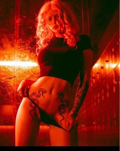 JezzvonSperling exclusive actress pics