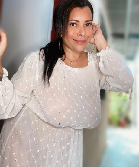 sororonga model high quality photos