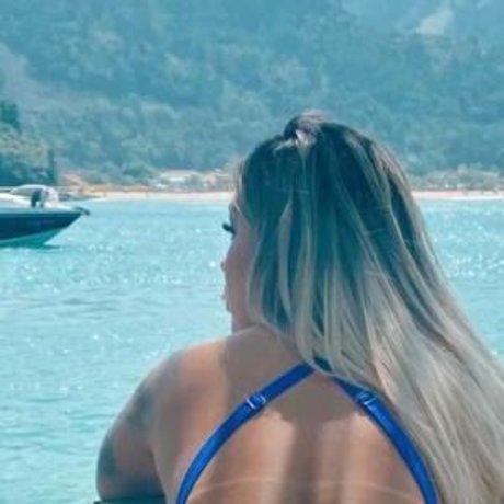 Isatainaa model art pictures