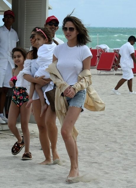 Chrissy Teigen high quality pornstar pictures