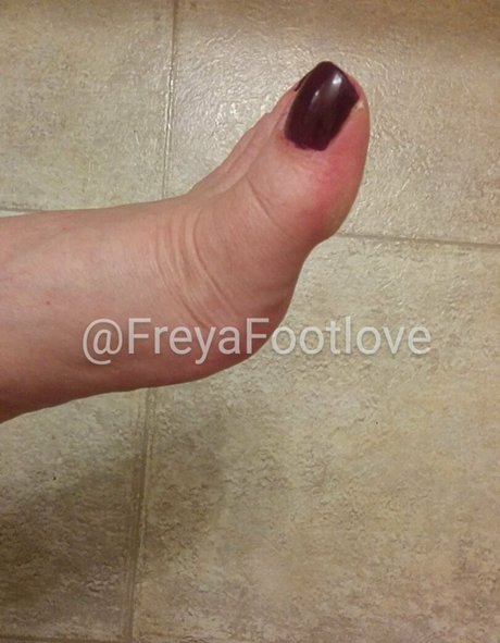 freyafootlove beautiful star photo