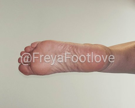 freyafootlove star nice pictures