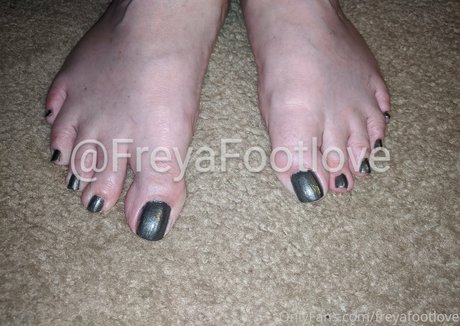 freyafootlove star hot pic