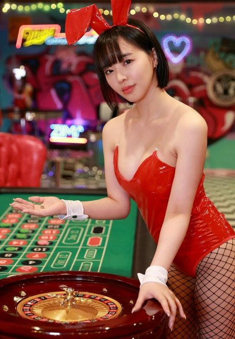 Tsubaki Sannomiya nude pornstar photos