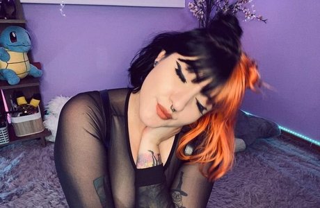 berrykww naked star pic