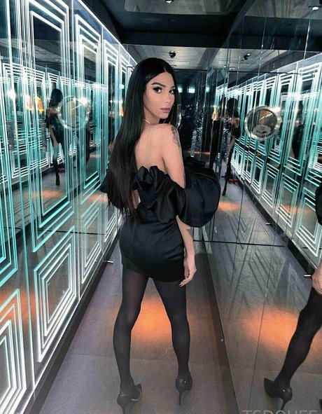 tsdouee ofc model naked galleries