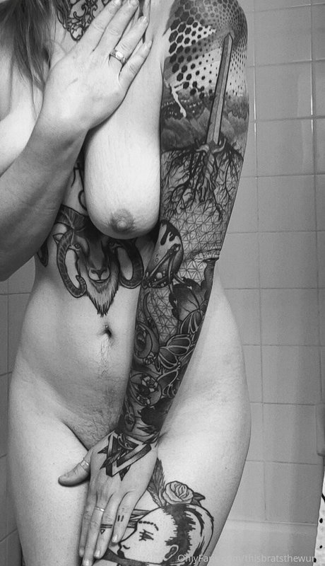 thesavorypie model hd photo