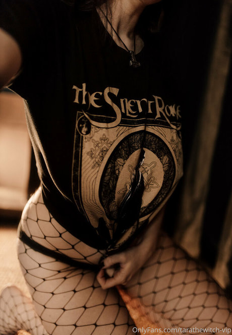 tarathewitch vip naked pornstar picture