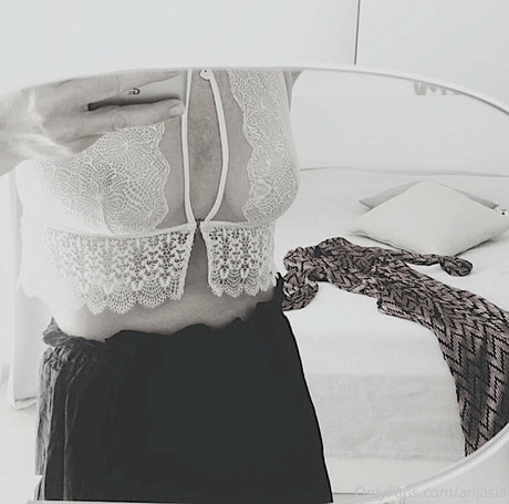 anjasia nude actress photo