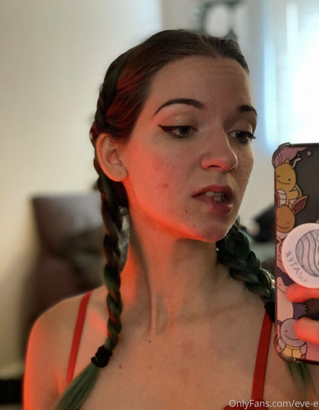 EveElliot pornstar sexy picture