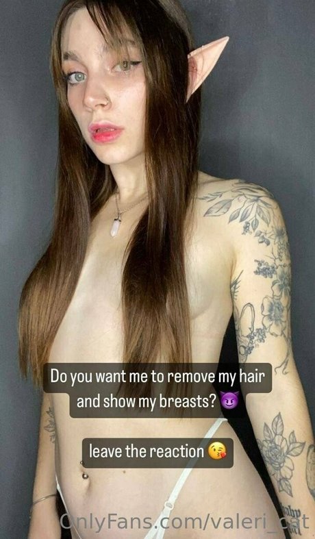 Valeri Catwoman beautiful pornstar img