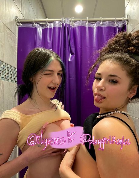 Zassou Lyss porn model gallery