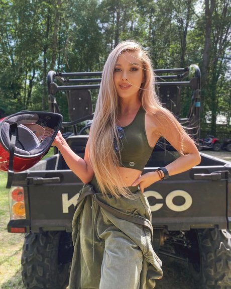 Tofje model xxx pictures