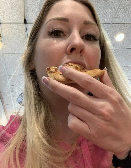 tall busty onlyfans nice picture