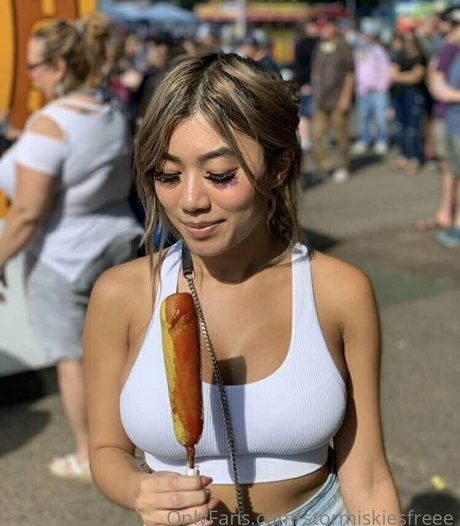 stormiskiesfreee star sex galleries