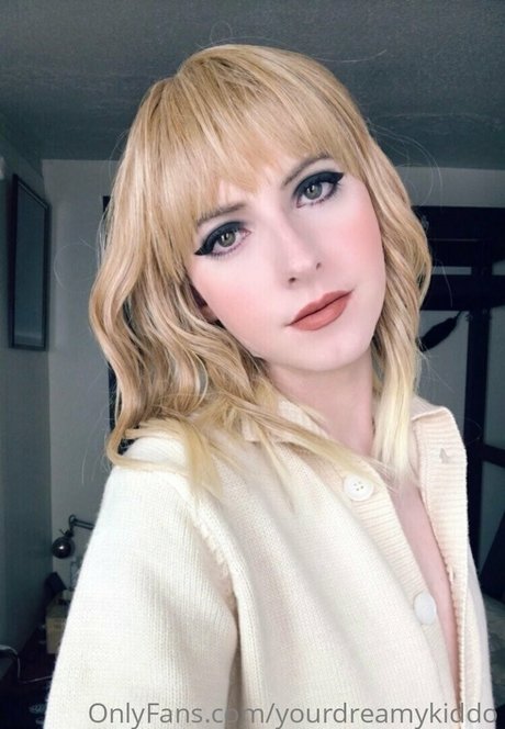 yourdreamykiddo pornographic star galleries